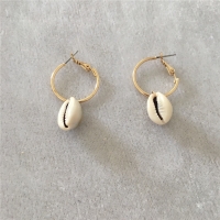 FASHION JEWELRY CASUAL GOLD COLOR PLATING WITH NATURAL SHELL CHARM HOOP EARRINGS