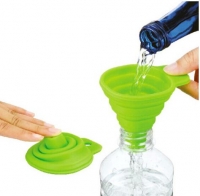 1 Pcs Mini Silicone Gel Foldable Collapsible Style Funnel Hopper Kitchen Cooking Tools
